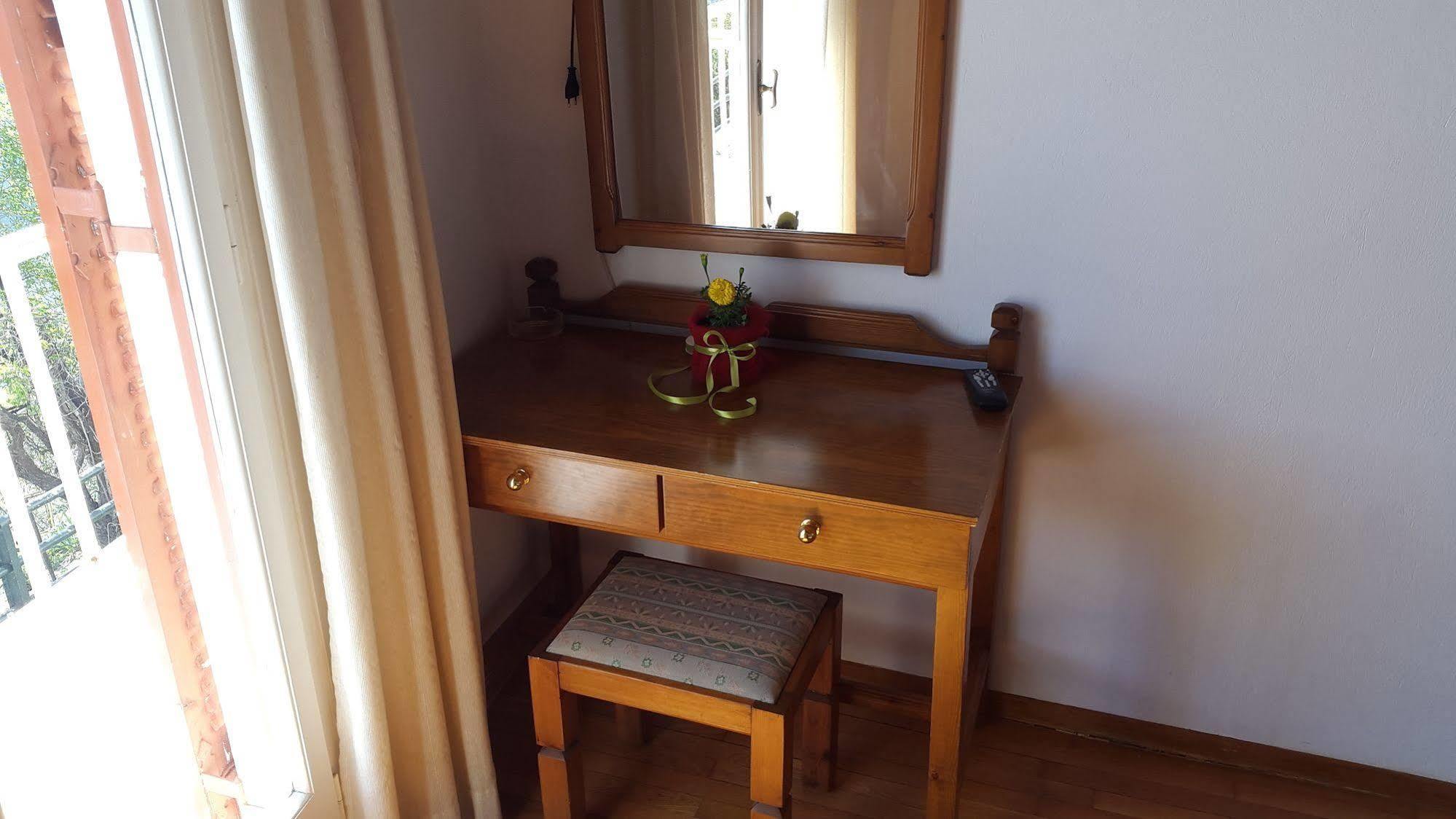 Epic Rooms Delphi Exterior foto